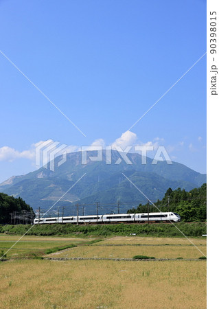 伊吹山と特急しらさぎ 伊吹山と特急しらさぎ 90398015