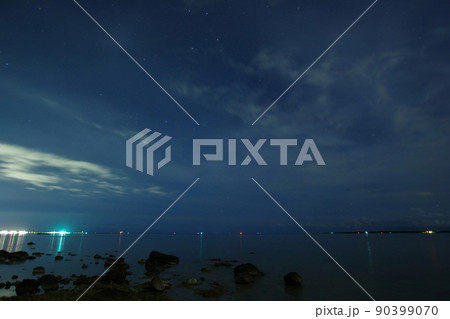 沖縄・石垣島　観音崎から見る南十字 90399070