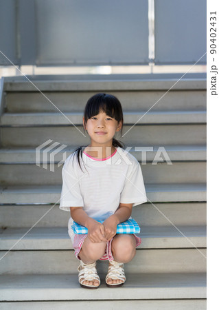 女子小学生 