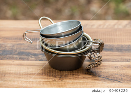 アウトドア用食器 Typical and common outdoor tableware アウトドア用食器 Typical and common outdoor tableware 90403226