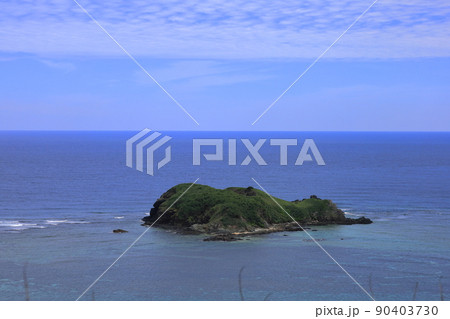 沖縄・石垣島 平久保崎の大地離島 沖縄・石垣島 平久保崎の大地離島 90403730