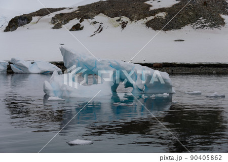 Iceberg in Antarctic sea Iceberg in Antarctic sea 90405862