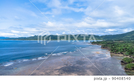 【空撮】石垣島 米原ビーチ 90408540