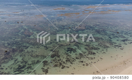 【空撮】石垣島 米原ビーチ 90408580