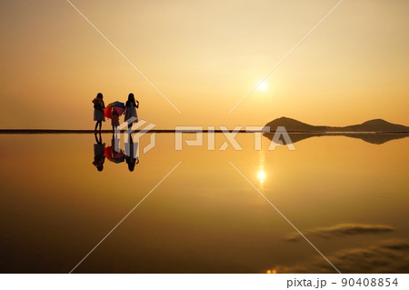 父母ヶ浜の夕景 香川県 父母ヶ浜の夕景 香川県 90408854