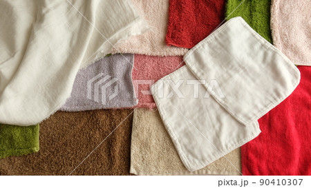 タオルやバスタオルの再利用、手作りの雑巾、マスク用のガーゼ布で、手作りハンカチ。ティッシュ代用 90410307