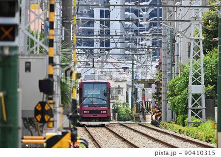 <東京都>東京さくらトラム(都電荒川線) 新庚申塚駅 <東京都>東京さくらトラム(都電荒川線) 新庚申塚駅 90410315