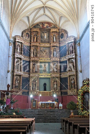 プエブラ ウェホツィンゴフランシスコ会修道院の祭壇 90410745