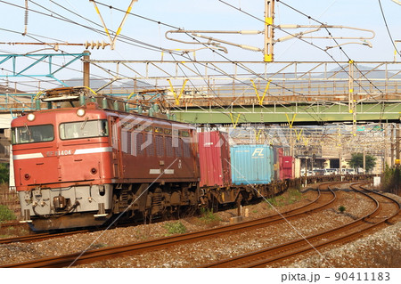 国鉄型電気機関車・EF81形の貨物列車1 国鉄型電気機関車・EF81形の貨物列車1 90411183