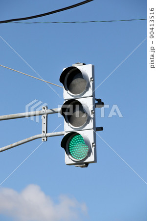 信号機, 信号, 道路, 交通, 注意, 屋外, 交通ルール, ルール, 道, 横断歩道,車、自動車 信号機, 信号, 道路, 交通, 注意, 屋外, 交通ルール, ルール, 道, 横断歩道,車、自動車 90413516