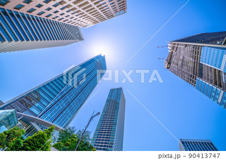 日本の東京都市景観 7月並み。5月だが東京初の真夏日。虎ノ門ヒルズ駅再開発などを望む＝5月29日 90413747