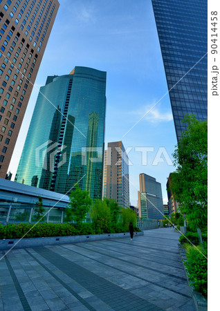 汐留巨大複合都市 シオサイトの超高層ビル群の風景 汐留巨大複合都市 シオサイトの超高層ビル群の風景 90414458