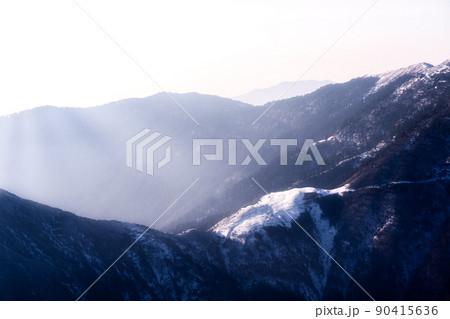 Morning Sun Breaking over the Hills 90415636