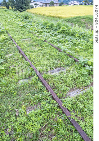 秋色の廃線跡（旧国鉄倉吉線） 90416074