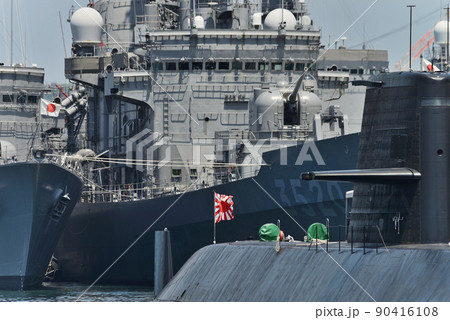 広島県呉市 アレイからすこじま 停泊する護衛艦・潜水艦 広島県呉市 アレイからすこじま 停泊する護衛艦・潜水艦 90416108