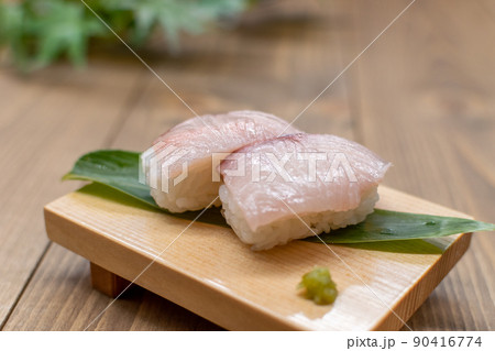 鰤の握り寿司 90416774