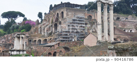イタリア ローマ 世界遺産 フォロロマーノ カストルとボロックスの神殿跡 ヴェスタの神殿跡 イタリア ローマ 世界遺産 フォロロマーノ カストルとボロックスの神殿跡 ヴェスタの神殿跡 90416786