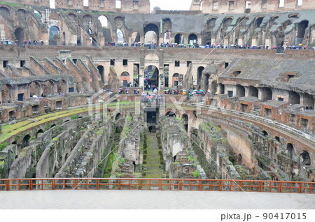 イタリア ローマ 世界遺産 円形競技場・コロッセオの写真素材