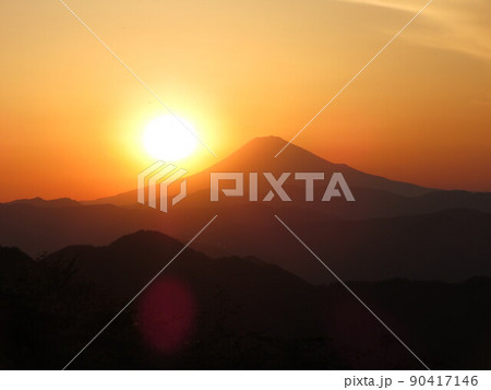 富士山と朝日 富士山と朝日 90417146