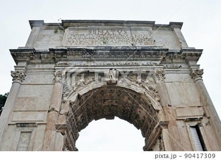 イタリア ローマ 世界遺産 フォロ・ロマーノ ティトゥスの凱旋門 イタリア ローマ 世界遺産 フォロ・ロマーノ ティトゥスの凱旋門 90417309