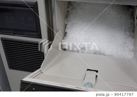 アイスキューブ 氷塊 機械 90417797