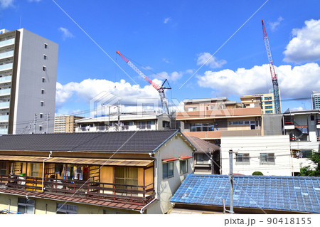 2021年。児島駅から岡山駅までの瀬戸大橋線の風景 90418155