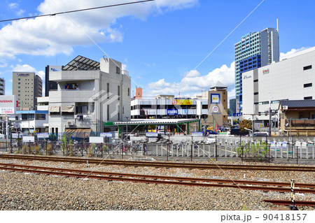 2021年。児島駅から岡山駅までの瀬戸大橋線の風景 90418157