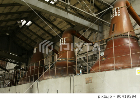 北海道余市にあるニッカウイスキー（ウヰスキー） 90419594