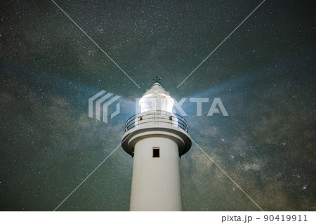 灯台と天の川 90419911