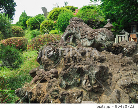埼玉県志木市・田子山富士塚（親子唐獅子） 90420722