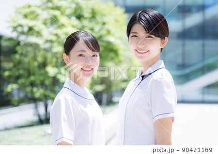 医療　女性看護師のポートレート　撮影協力「LINK FOREST」 90421169