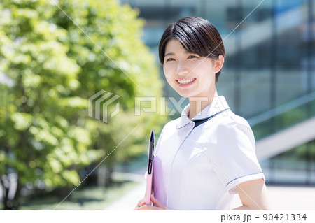 医療 女性看護師のポートレート 撮影協力「LINK FOREST」 医療 女性看護師のポートレート 撮影協力「LINK FOREST」 90421334
