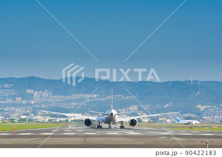 【大阪府】6月・大阪国際空港の離着陸(伊丹空港) 【大阪府】6月・大阪国際空港の離着陸(伊丹空港) 90422183
