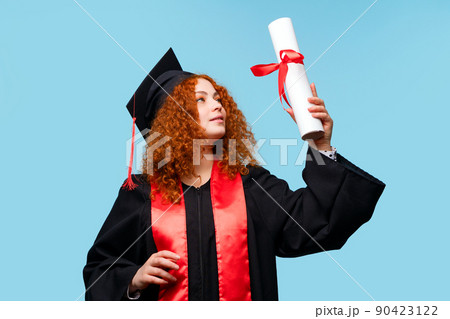 Graduate Female Student Graduate Female Student 90423122