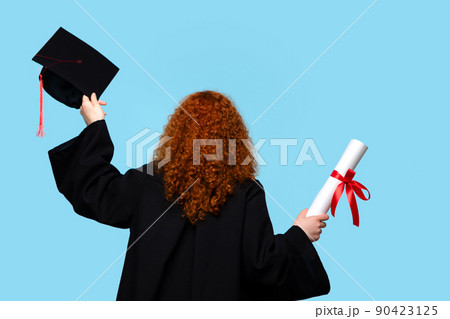 Graduate Female Student 90423125