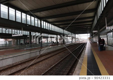 ポルトガルの小都市アヴェイロの中央駅(Aveiro of Portugal) ポルトガルの小都市アヴェイロの中央駅(Aveiro of Portugal) 90423331