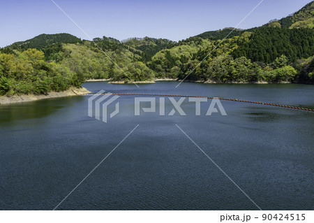 湯原温泉　湯原ダム　湯原湖　岡山県真庭市 90424515
