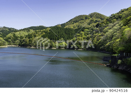 湯原温泉　湯原ダム　湯原湖　岡山県真庭市 90424516