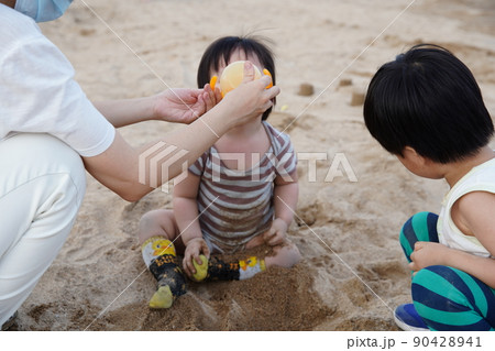 子供 子 年下 90428941