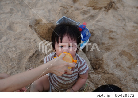 子供 子 年下 90428972