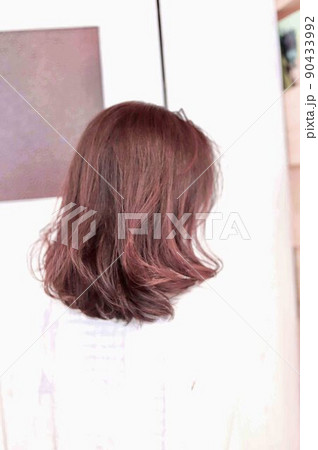 大人の暖色ミディアムスタイル！ 90433992