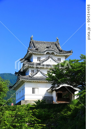 【愛媛県】晴天の宇和島城天守閣 【愛媛県】晴天の宇和島城天守閣 90434498