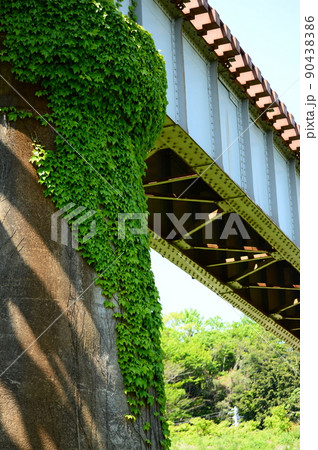 鉄橋 90438386