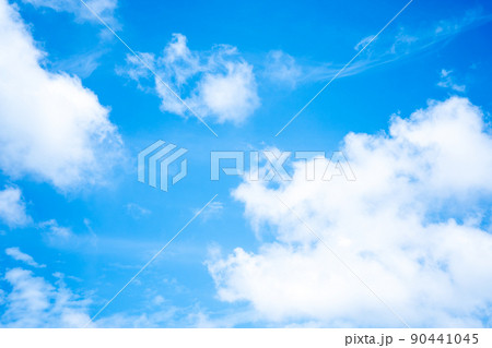 青空　空　雲　背景　背景素材 90441045