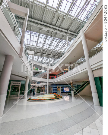 scenes around mall of america in minneapolis minnesotta scenes around mall of america in minneapolis minnesotta 90442035