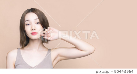 女性の美容イメージ　スキンケア 90443964