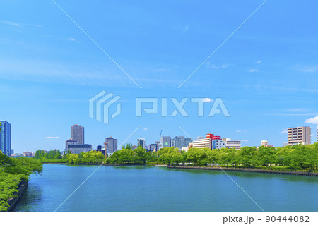 OAP　大川　毛馬桜ノ宮公園　新緑の季節 90444082