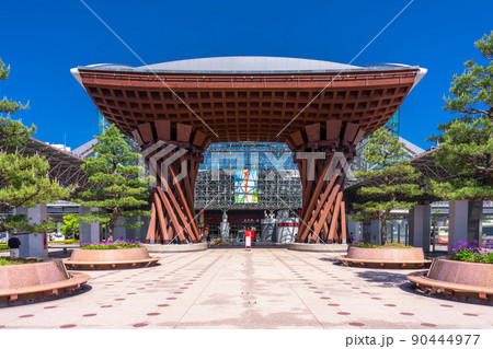 《石川県》金沢駅の鼓門・金沢の玄関口 90444977