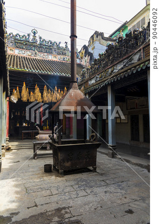 Interior view of Chua Ba Thien Hau temple in Ho Chi Minh City, Vietnam 90446092