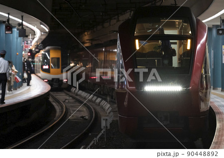 80000系ひのとり&22600系(大阪難波) 80000系ひのとり&22600系(大阪難波) 90448892